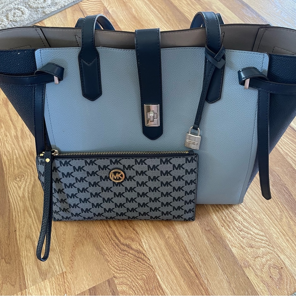 Michael Kors tote dark blue & light blue with a navy & light blue wristlet.